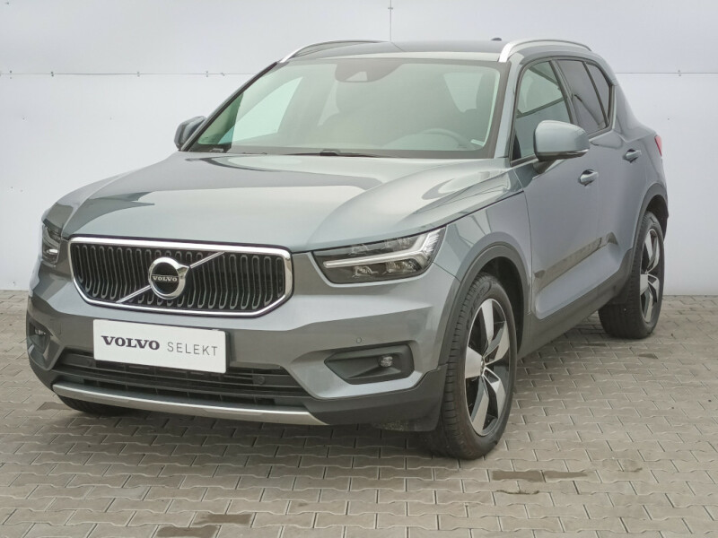 Volvo XC40 Momentum Pro