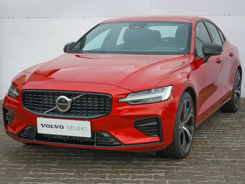 Volvo S60 PLUS DARK