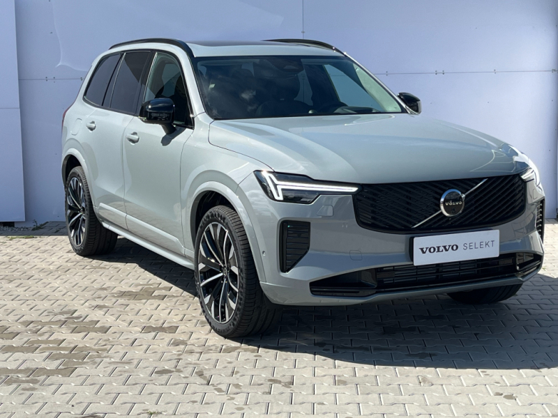 Volvo XC90 PLUS DARK