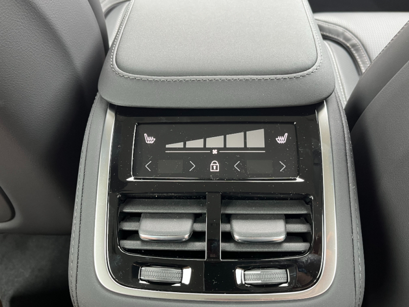 Volvo XC90 PLUS DARK