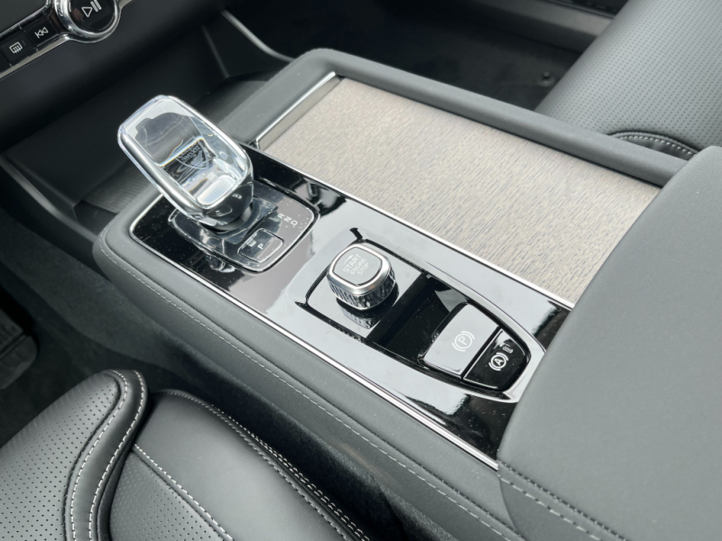 Volvo XC90 PLUS DARK