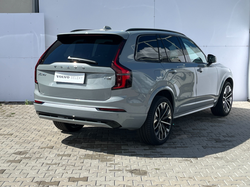 Volvo XC90 PLUS DARK