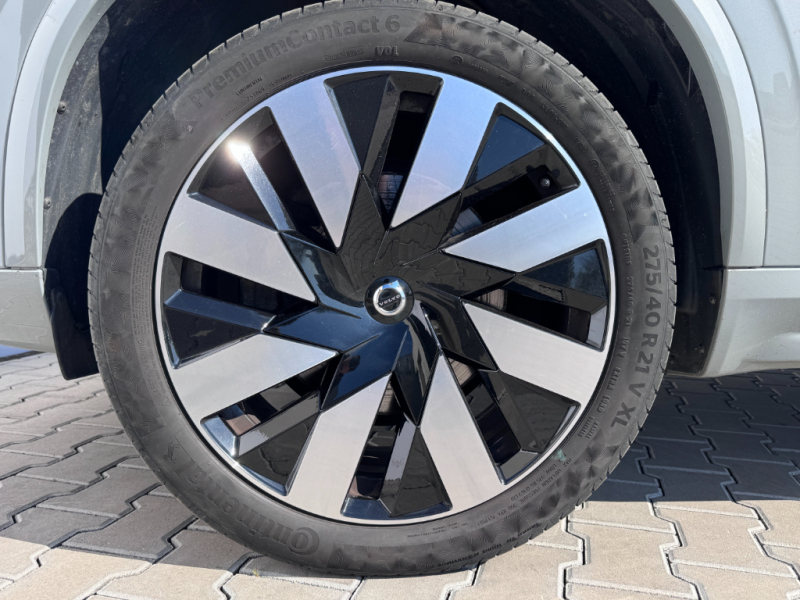 Volvo XC90 Plus Bright